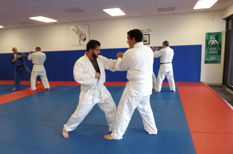 Self-défense - cournon-karate